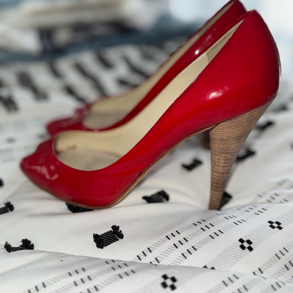 Miu Miu Red Peep Toe Heels with Glossy Finish - Picture 3 of 8